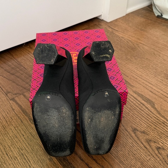 Tory Burch Regina 90mm Chic Black Pump with Gold Heels Sz 9 Perfect! $328 - Picture 6 of 8